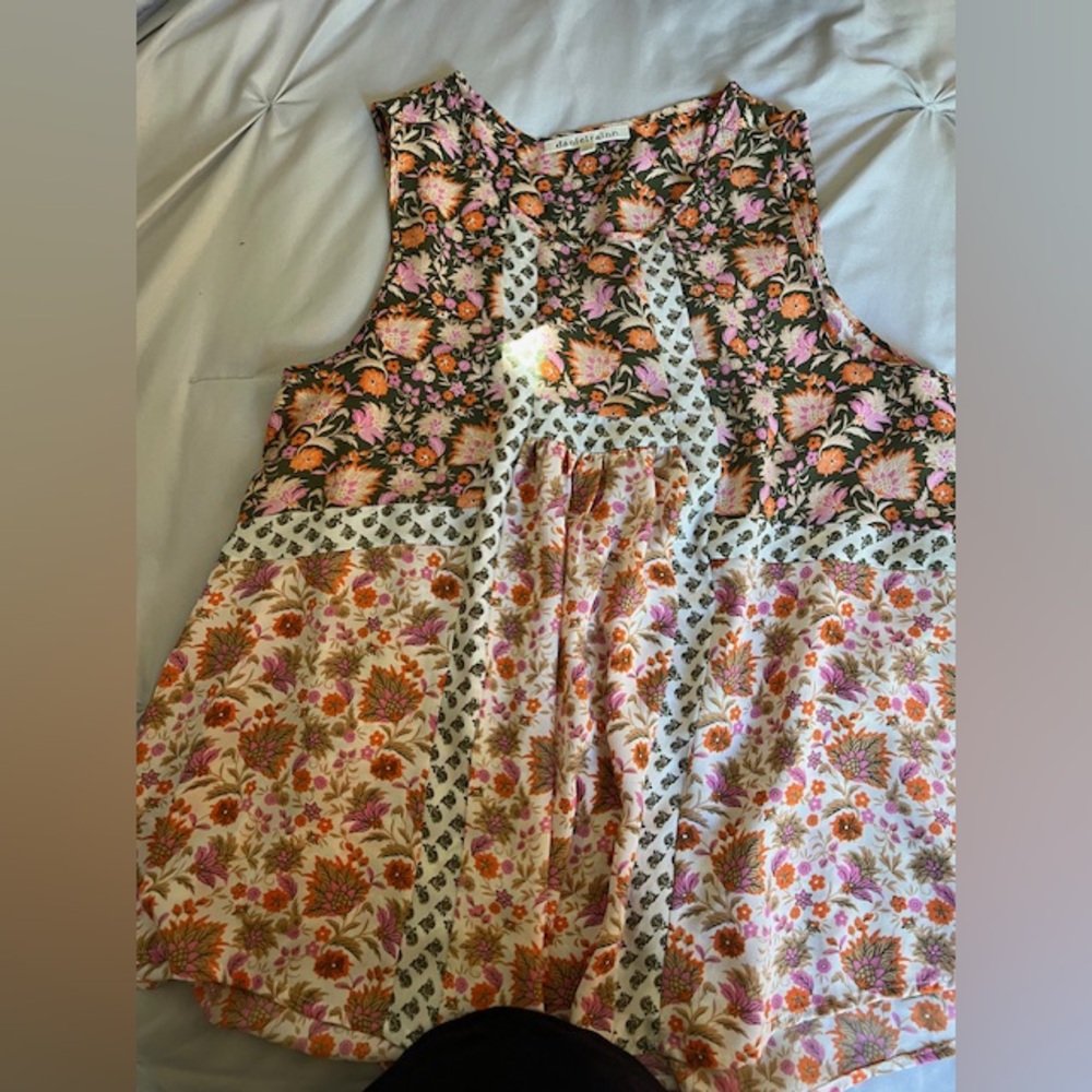 Daniel Rainn Multicolor Sleeveless Floral Blouse